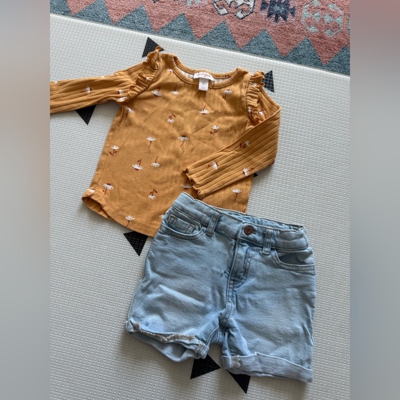 Okie dokie|Baby girl,toddler Mustard Long Sleeve Top ditsy floral & jean shorts• - Picture 2 of 5